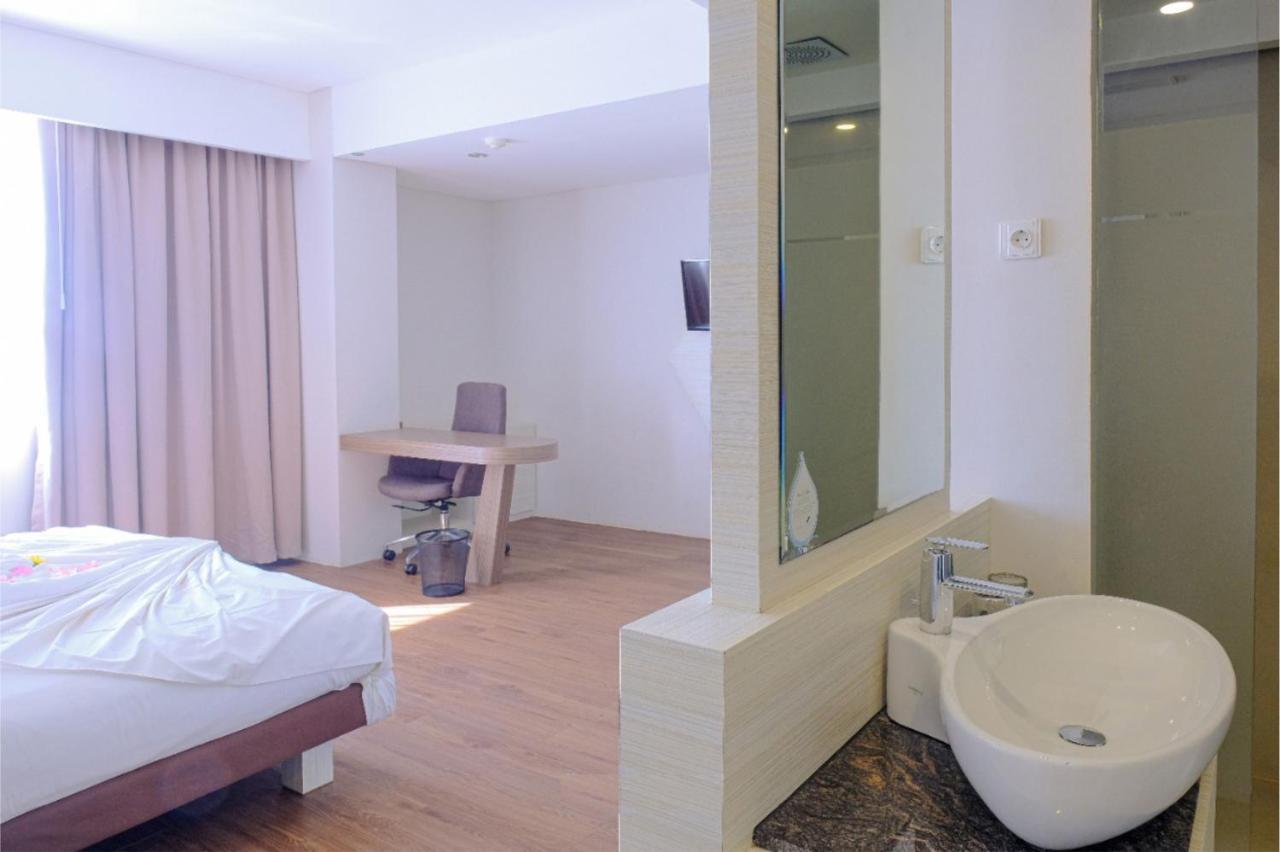 Royal Bay Hotel Makassar Luaran gambar