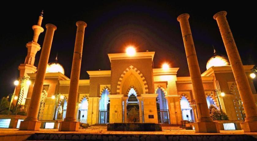Royal Bay Hotel Makassar Luaran gambar
