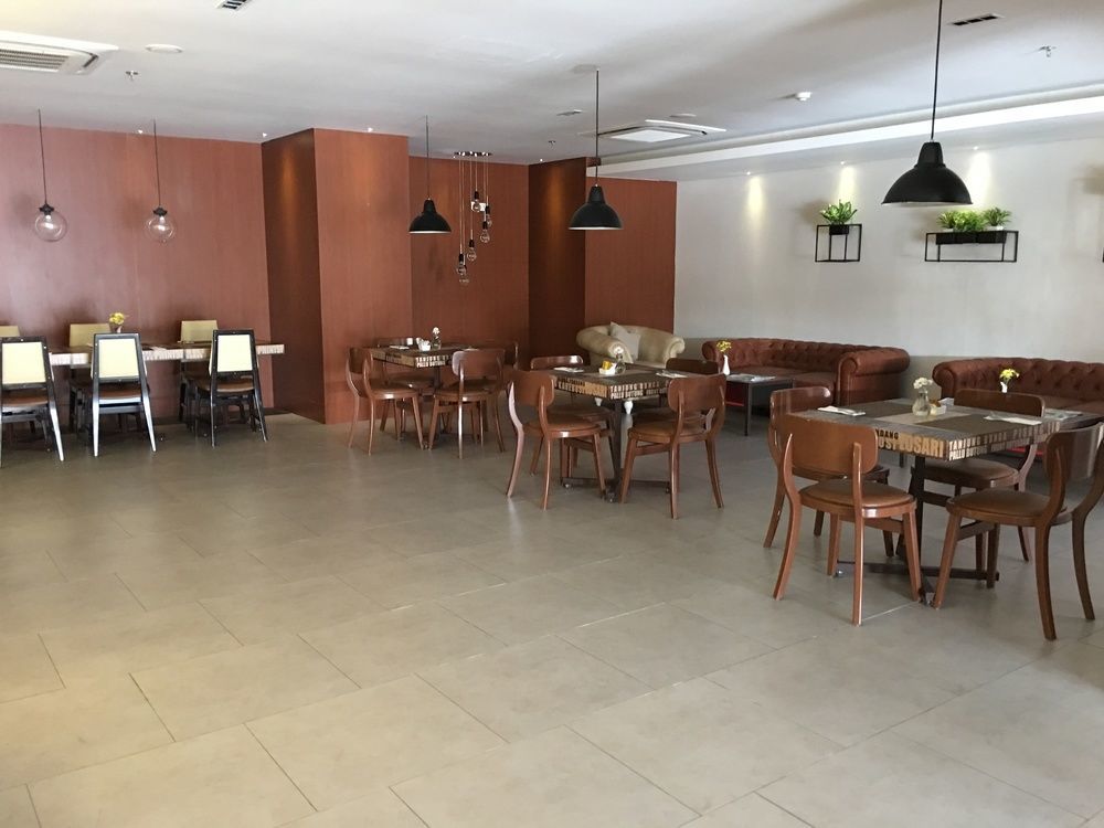 Royal Bay Hotel Makassar Luaran gambar