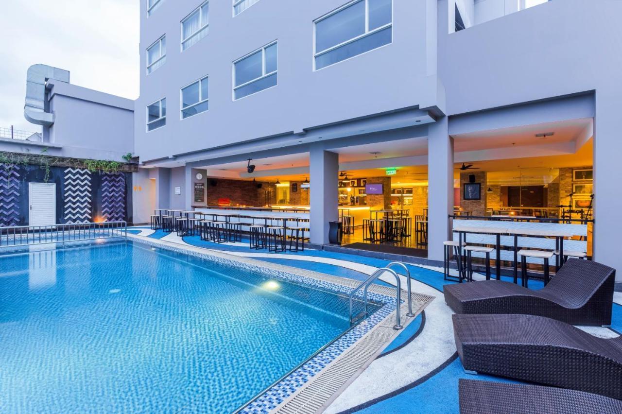 Royal Bay Hotel Makassar Luaran gambar