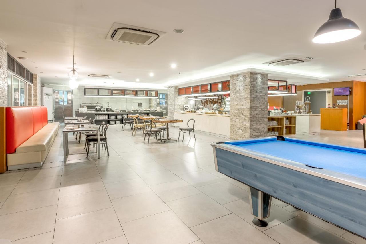 Royal Bay Hotel Makassar Luaran gambar
